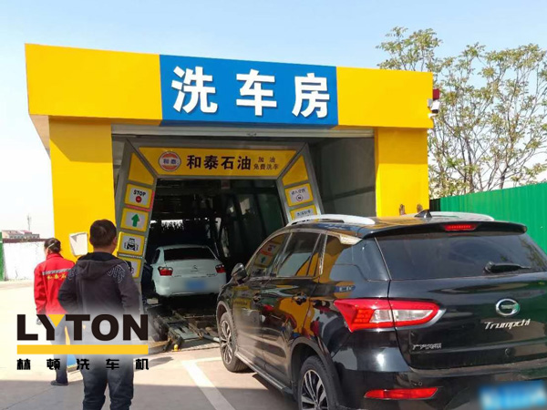 “加油+免费洗车服务”新型营销组合模式!一台电脑全自动洗车机的威力能有多大?能让加油站带来什么改变?