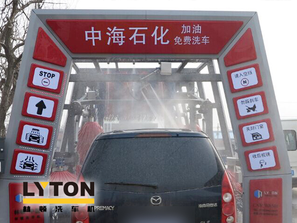 全自动洗车机安装场所之加油站!提升油站高品质服务的企业形象,有利于口碑传播!